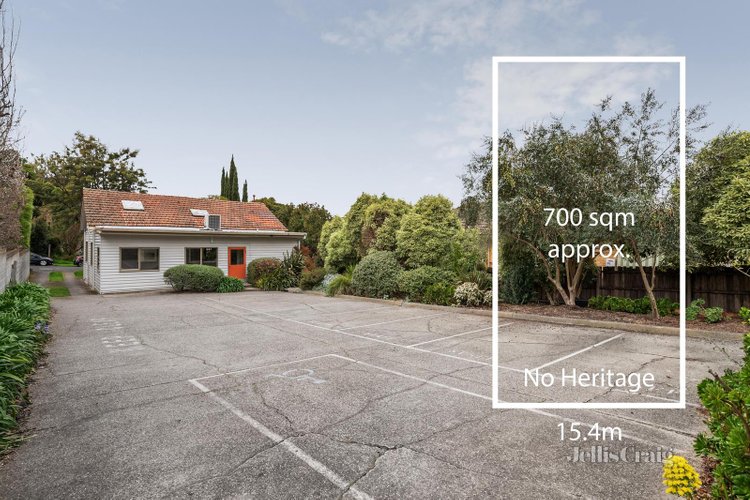 2 Hillside Parade Glen Iris 3146
