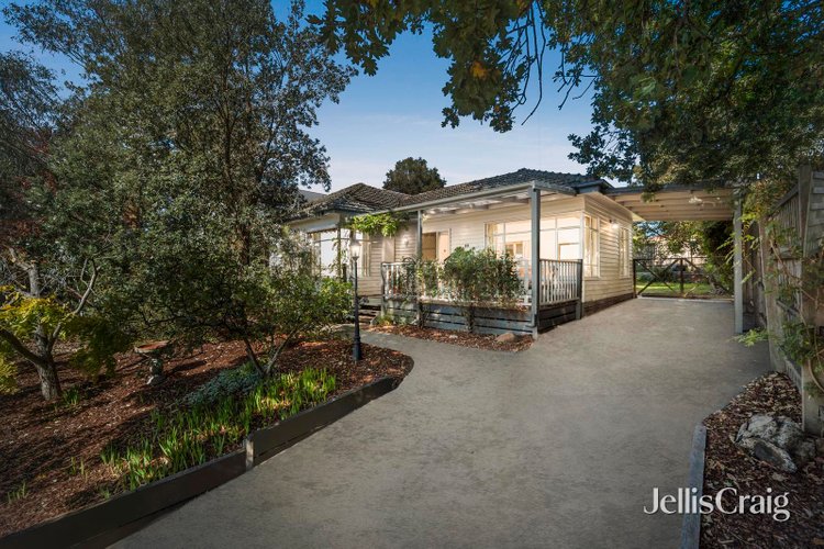 2 Horkings Street Blackburn South 3130