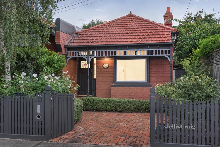 2 Kalymna Grove St Kilda East 3183