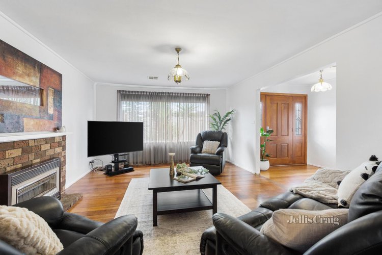 2 Kerferd Road Glen Waverley 3150