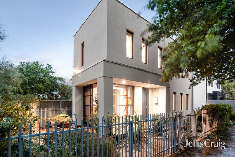 2 Kingfisher Gardens Brunswick East 3057