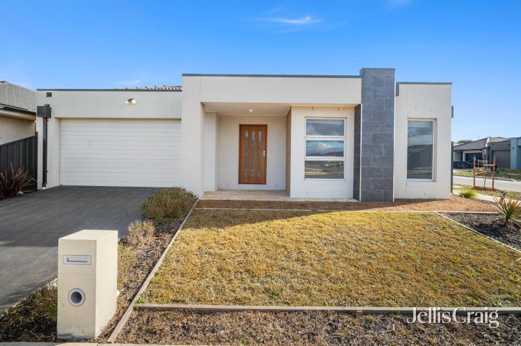 2 Lemon Street  Alfredton 3350