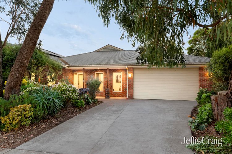 2 Lincoln Avenue Glen Waverley 3150
