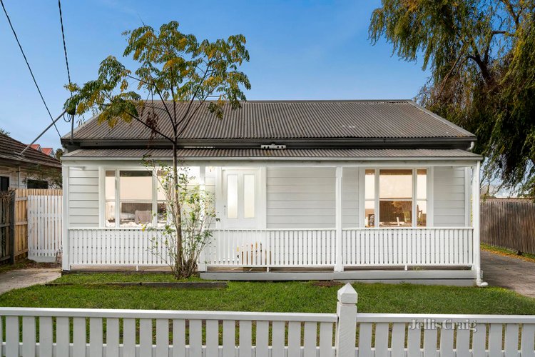 2 Lloyd Street Newport 3015
