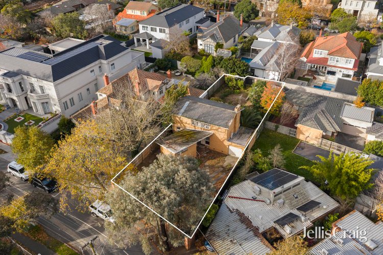 2 Mangarra Road Canterbury 3126