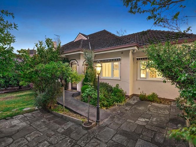 2 Maple Crescent Camberwell 3124