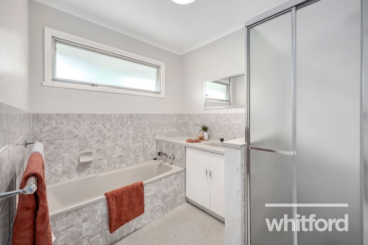 2 Mayfair Drive, Newtown