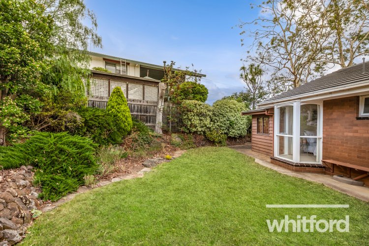 2 Mayfair Drive, Newtown