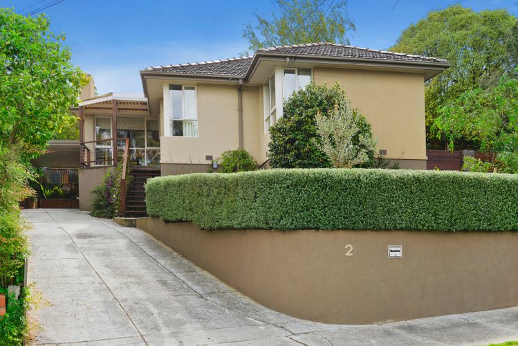 2 McCredden Court Box Hill South 3128