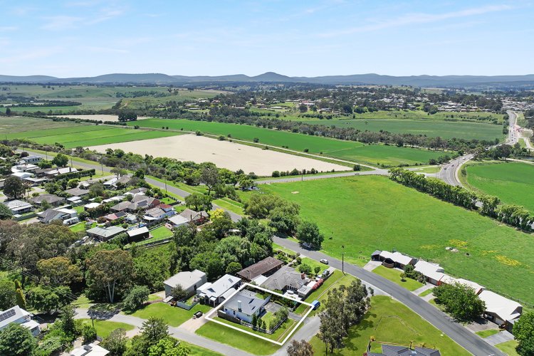 2 McLean Street, Bairnsdale