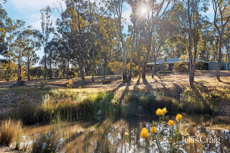2 McMillan Road Green Gully 3462