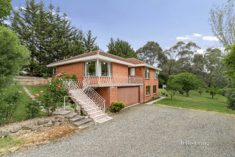 2 Milne Road Park Orchards 3114