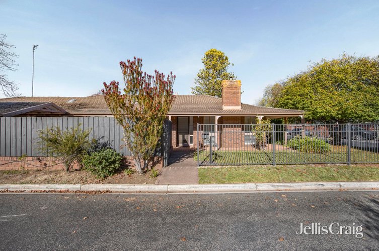 2 Morrison Street  Lake Wendouree 3350