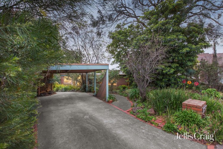 2 Myoora Court Greensborough 3088