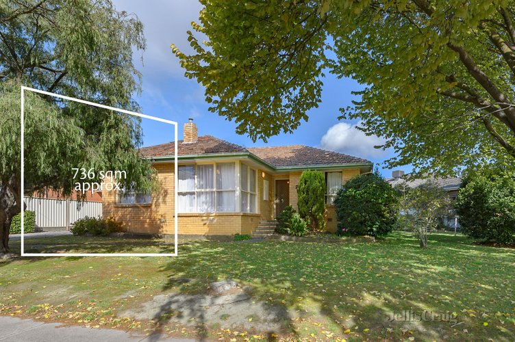 2 Newbury Street Mitcham 3132