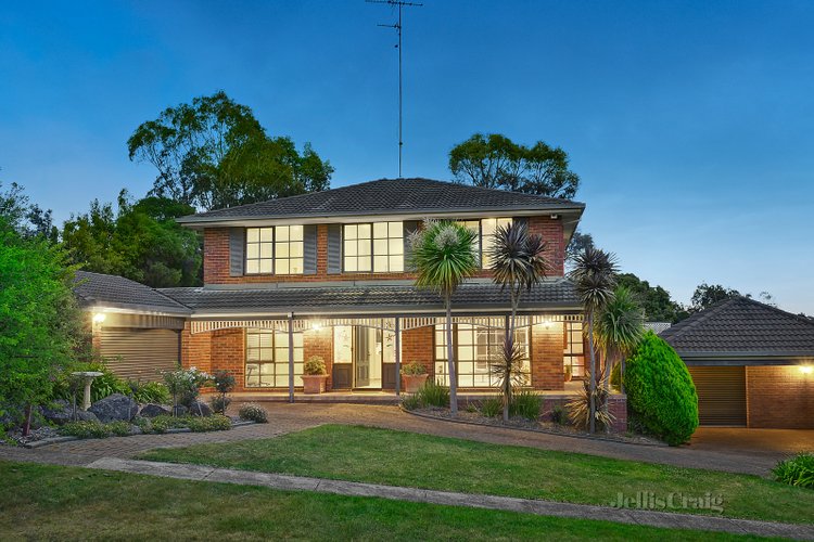 2 Nillumbik Square Diamond Creek 3089