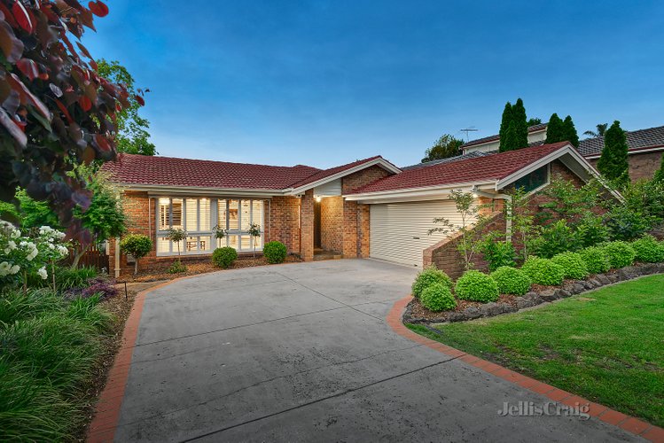 2 Parkville Place Donvale 3111
