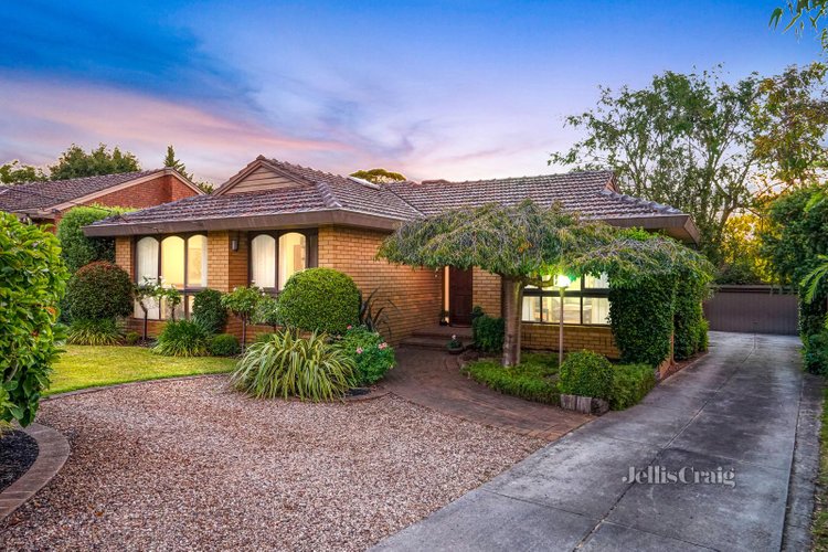 2 Penleigh Court Mount Waverley 3149