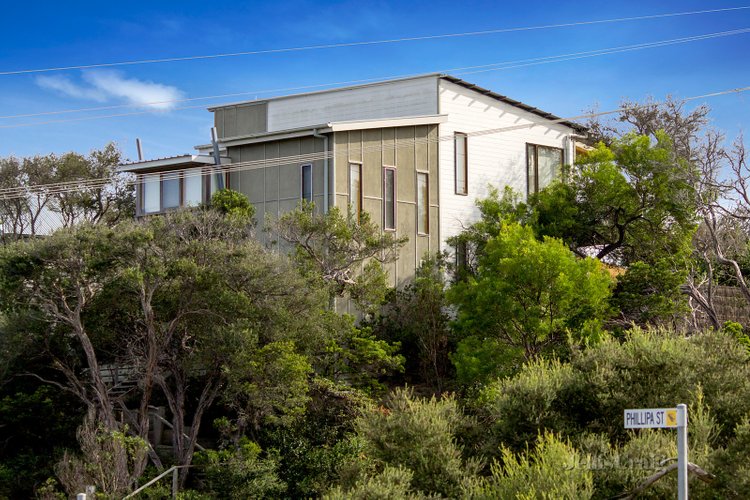 2 Phillipa Street Blairgowrie 3942