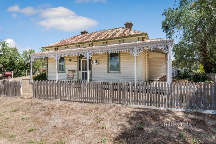 2 Phoenix Street Maldon 3463