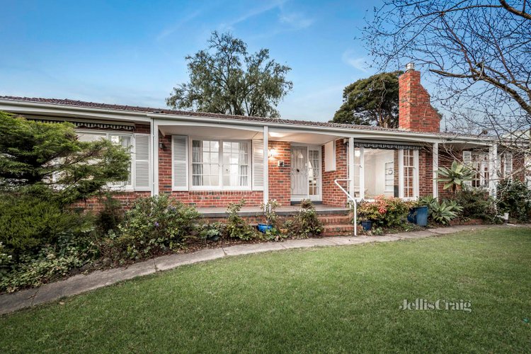2 Richard Court Ringwood East 3135