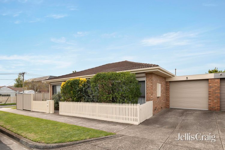 2 Rogers Road Bentleigh 3204