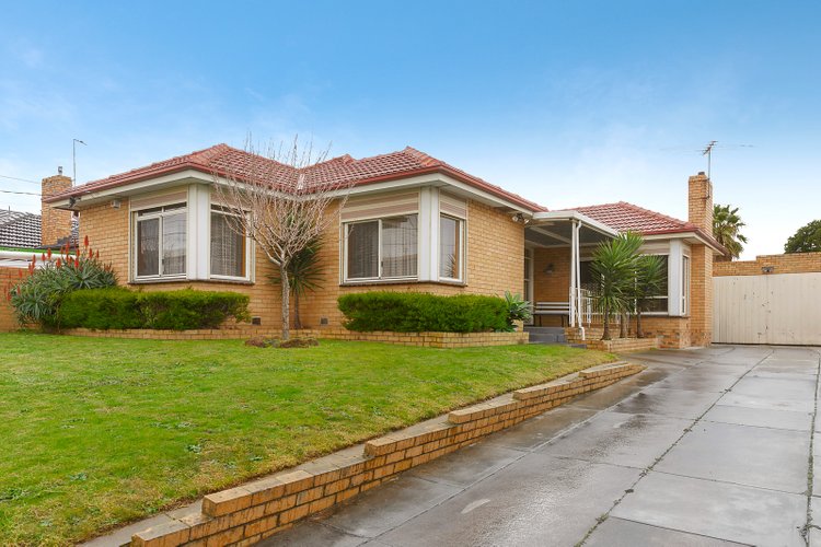 2 Scanlan Street Bentleigh East 3165