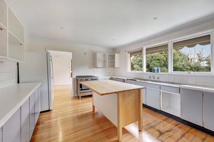 2 Severn Court Mount Waverley 3149