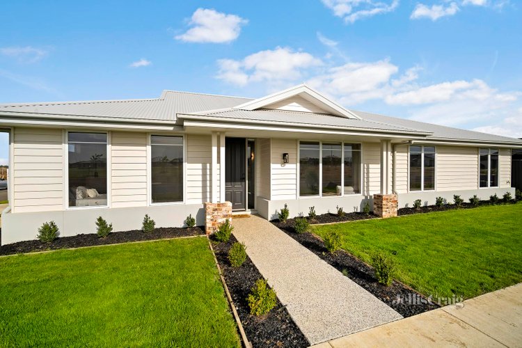 2 Soderstrom Street Lucas 3350