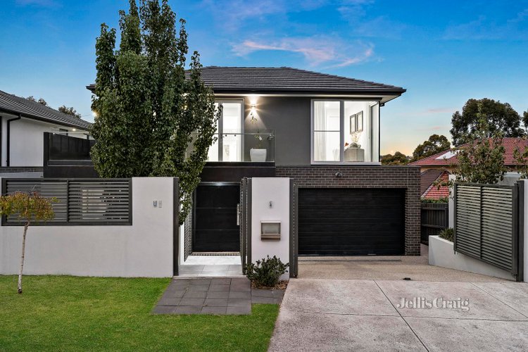2 Term Street Strathmore 3041
