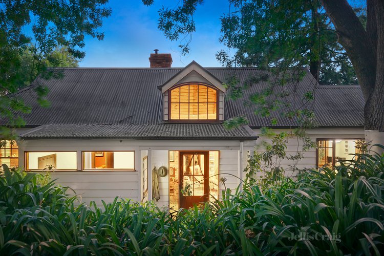 2 Valley Road Research 3095
