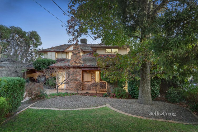 2 Virginia Street Mount Waverley 3149