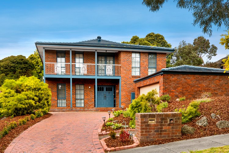2 Wattleglade Court Wheelers Hill 3150
