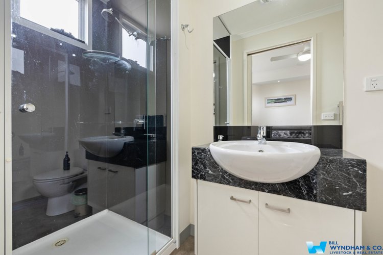 2 Waverley Court, Paynesville