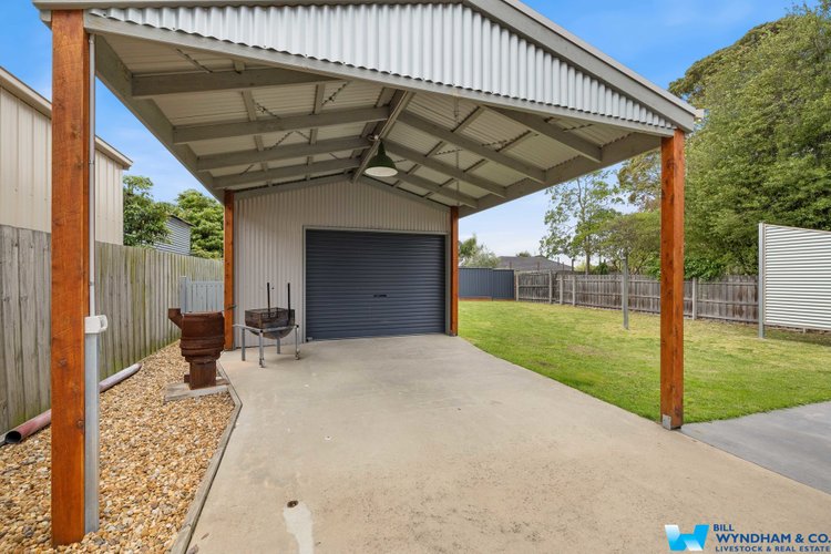 2 Waverley Court, Paynesville