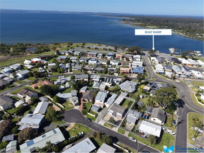 2 Waverley Court, Paynesville