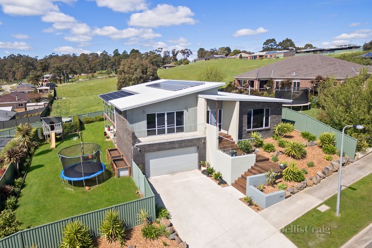2 Woodmans Rise Brown Hill 3350