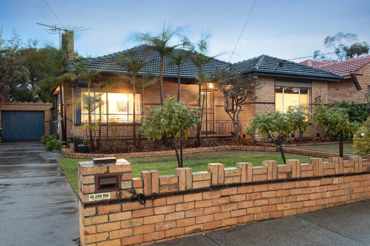 20 Chesterville Drive Bentleigh East 3165