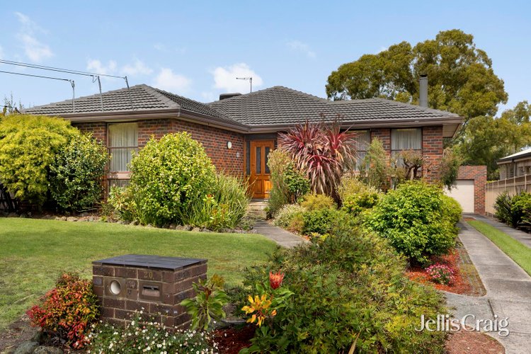 20 Earlwood Drive Wheelers Hill 3150