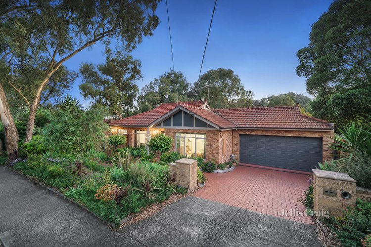20 Fernside Avenue Briar Hill 3088