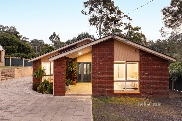 20 Floriston Grove Eltham 3095