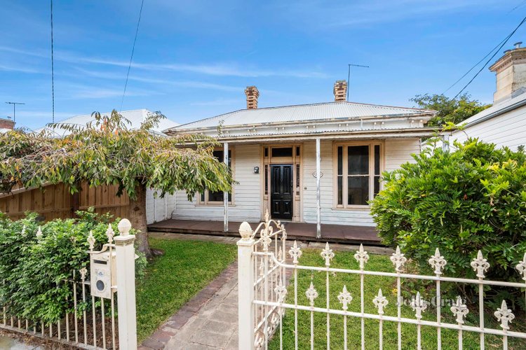20 Lawton Avenue Geelong West 3218