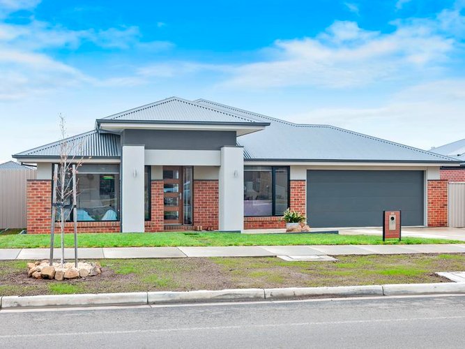 20 Royal York Road Winter Valley 3358