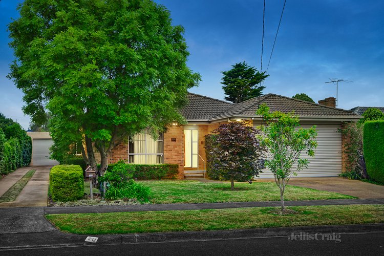 20 Swayfield Road Mount Waverley 3149