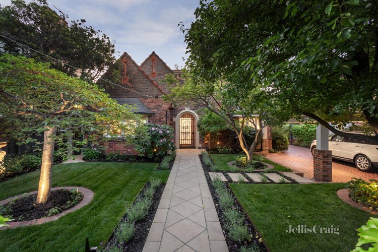 20 Walsh Street Deepdene 3103