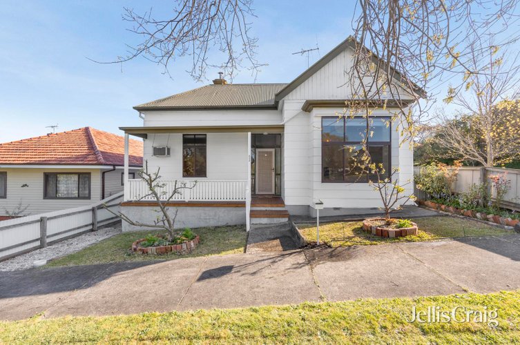 202 Howard Street  Soldiers Hill 3350