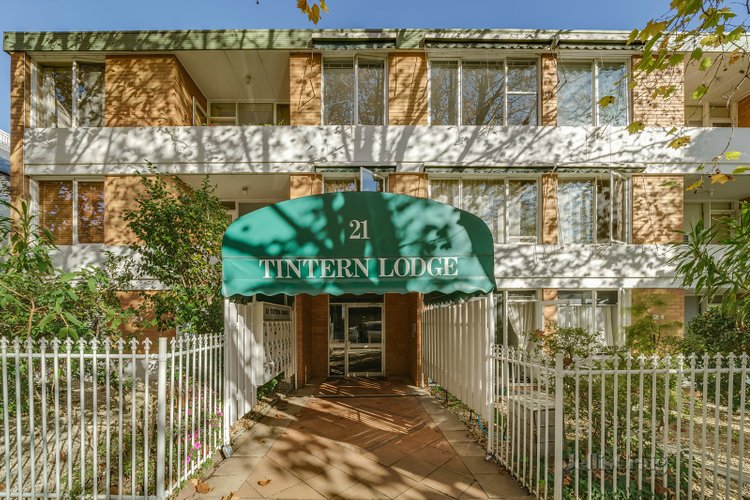 20/21 Tintern Avenue Toorak 3142