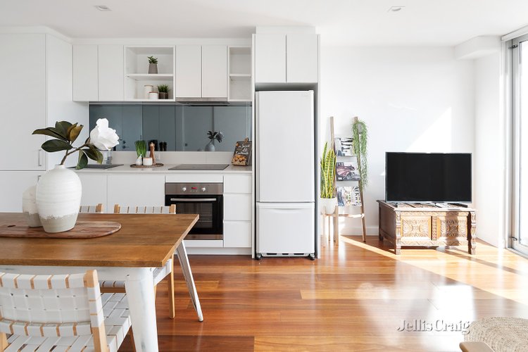 202/44 Eastment Street Northcote 3070