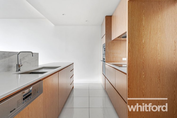 202/6-8 Eastern Beach Road, Geelong