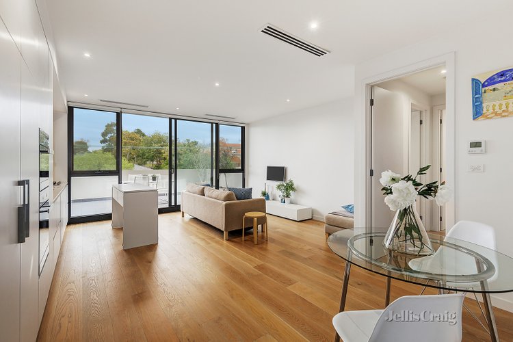 202/723 Toorak Road Malvern 3144